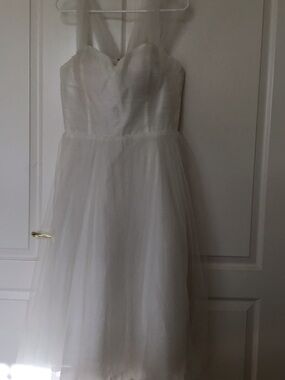 Vintage White Tulle Midi Dress with Sweetheart Neckline